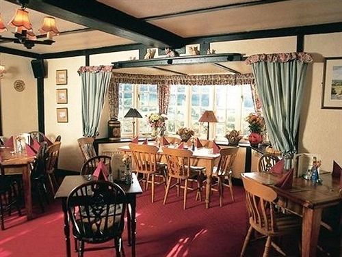 The Druid Inn Llanferres エクステリア 写真